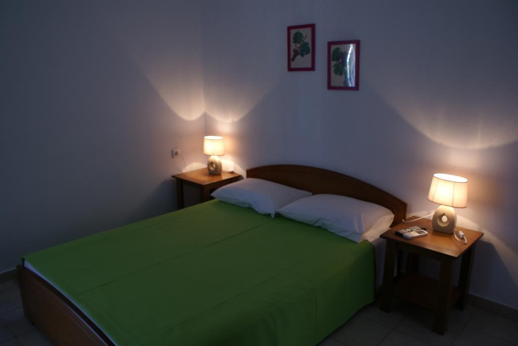 Studios Costa Porto Koufo Room photo